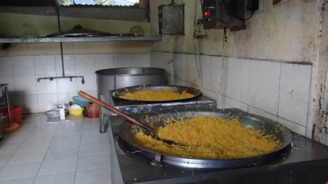 Nguyên liệu dùng sản xuất chà bông được chủ cơ sở khai báo là thịt gà